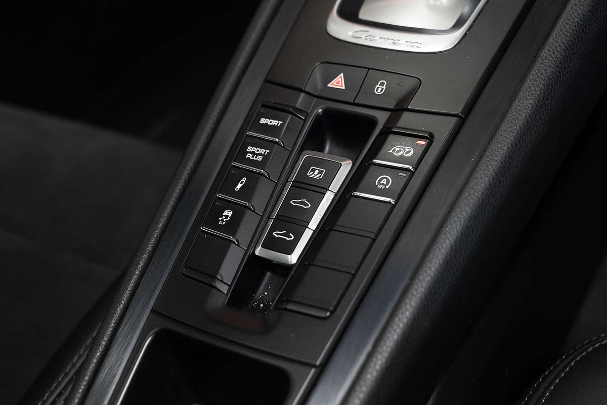 2022 Porsche 911 Carrera Review: Everyday Sports Car Perfection