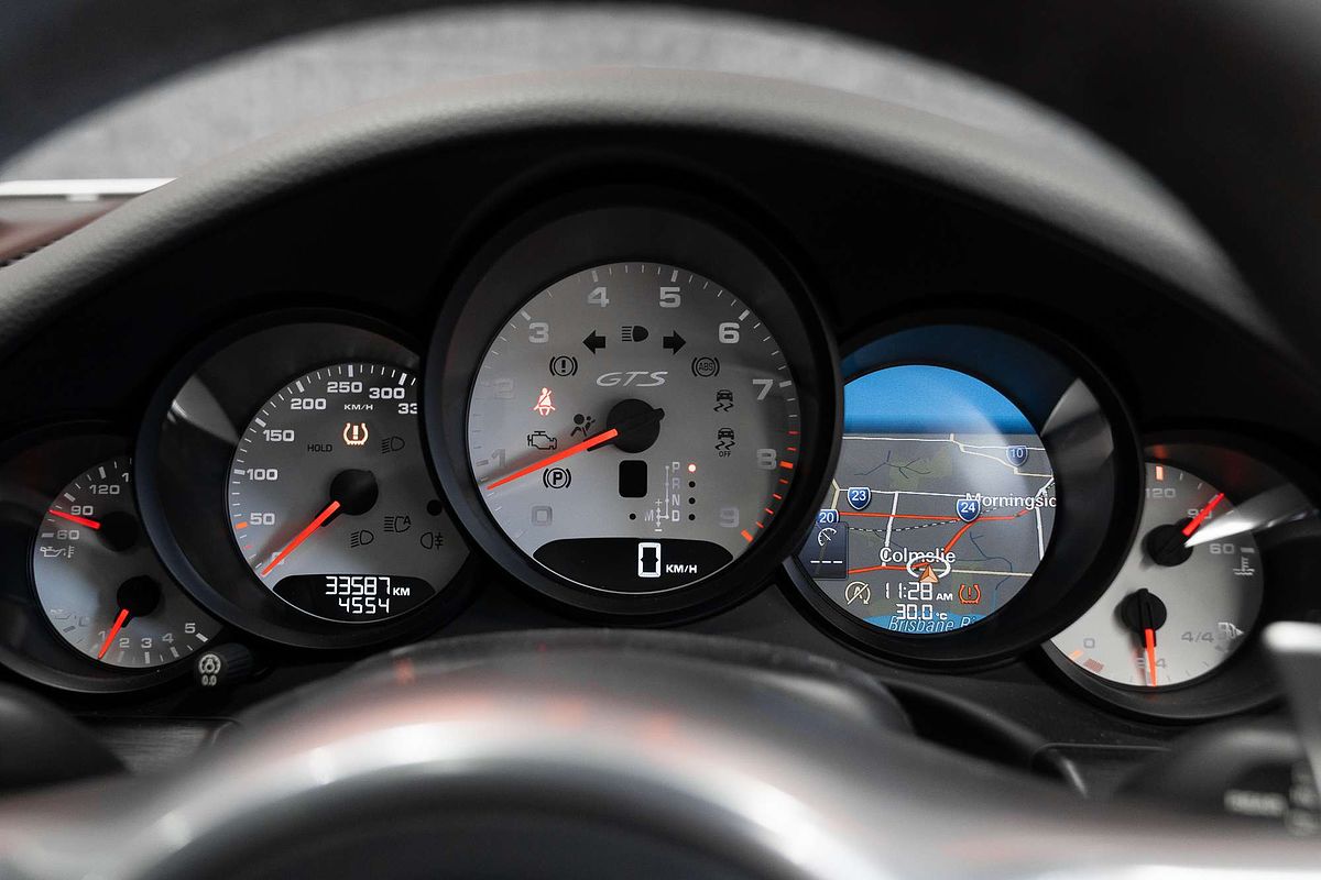 2022 Porsche 911 Carrera Review: Everyday Sports Car Perfection