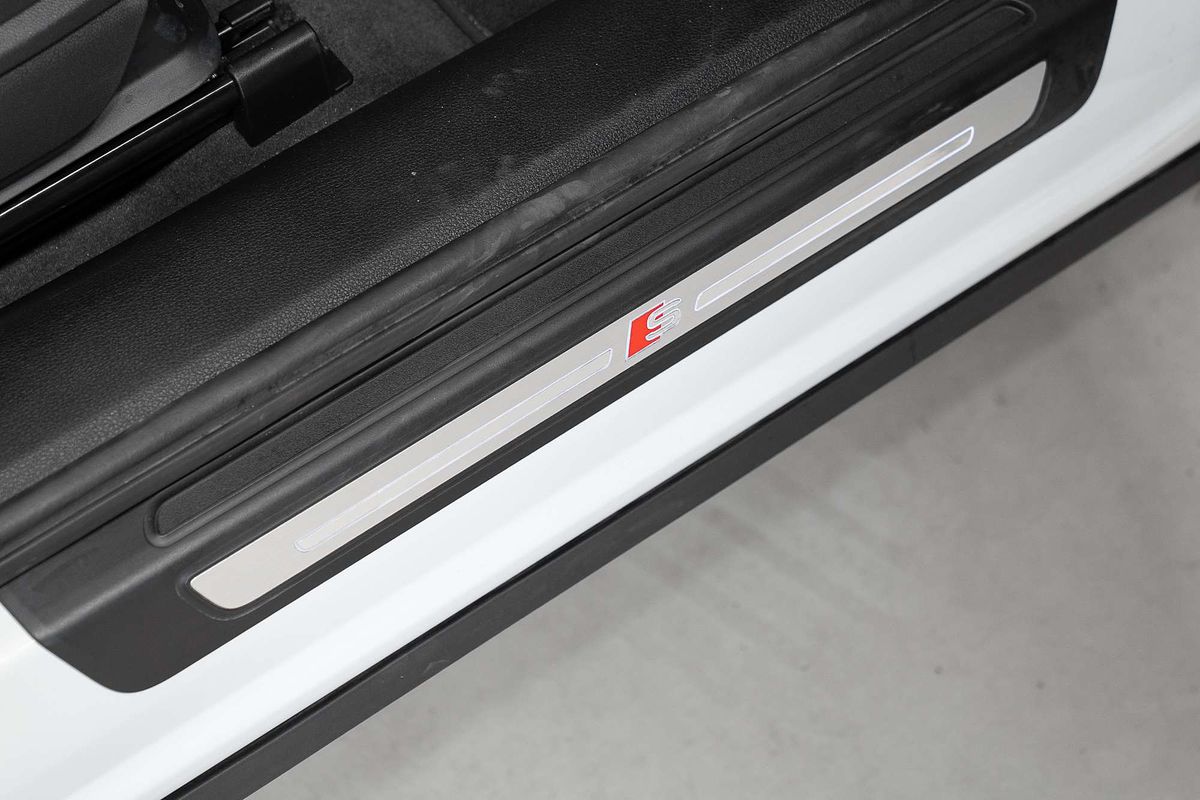 2023 Audi Q5 55 TFSI e S line Review: Plug-In Hybrid Luxury Done Right