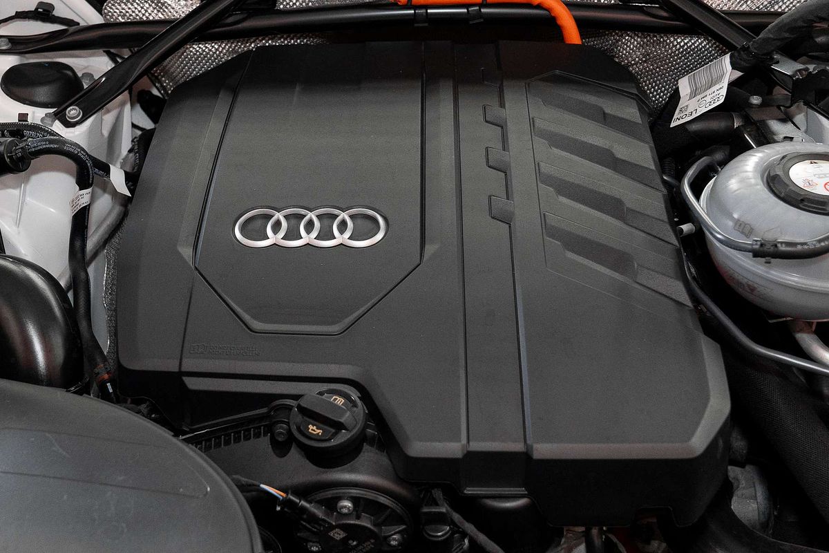 2023 Audi Q5 55 TFSI e S line Review: Plug-In Hybrid Luxury Done Right