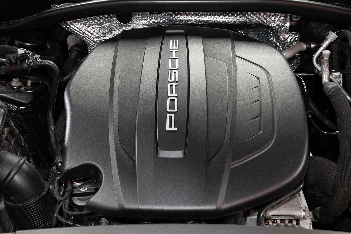 2023 Porsche Macan GTS Review: The Benchmark Performance SUV