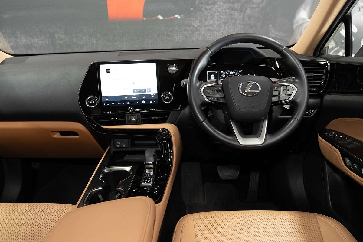 2024 Lexus NX NX350h Luxury Review: Premium Hybrid SUV With Confidence & Comfort