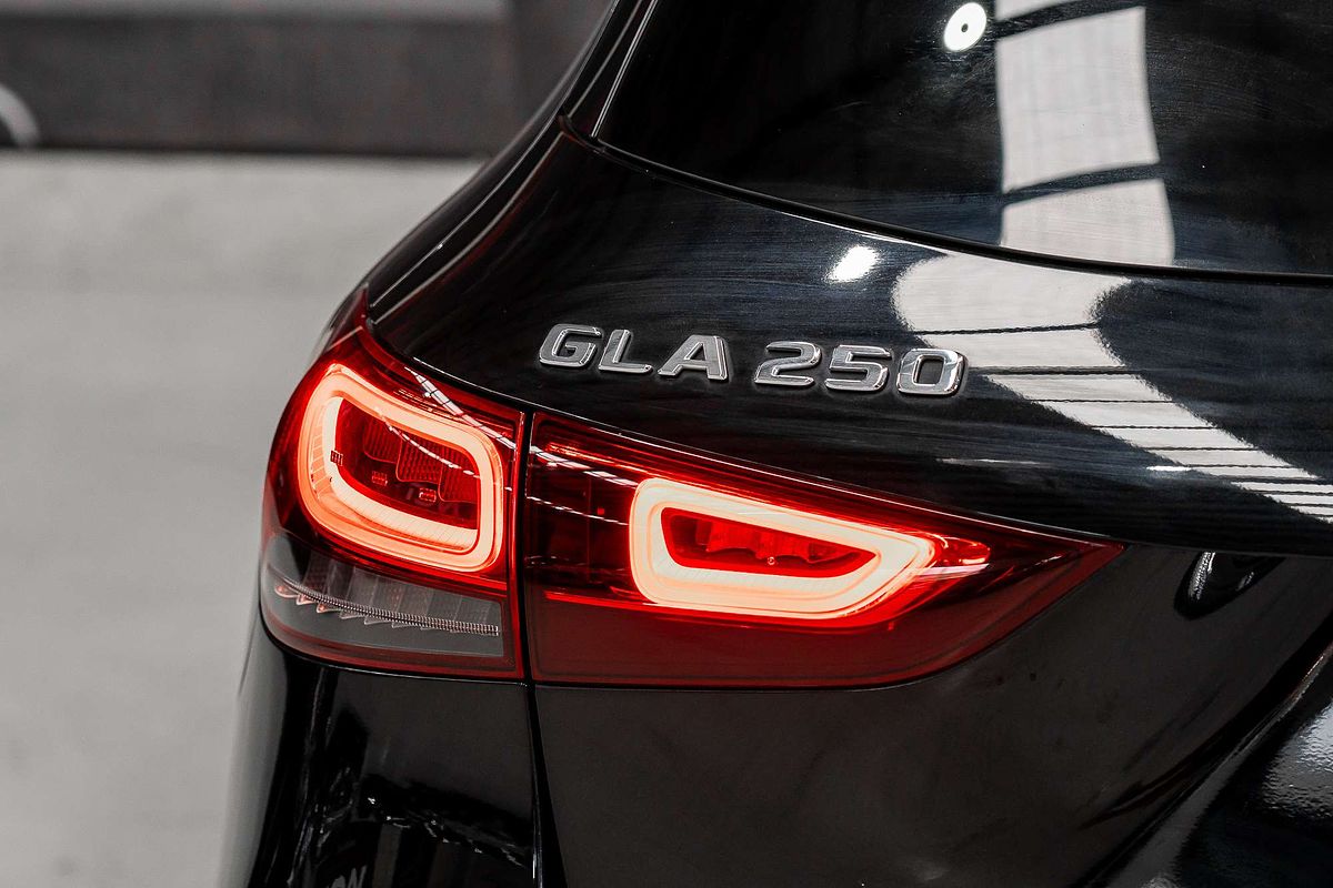 2020 Mercedes-Benz GLA250 Review: Compact Luxury with Everyday Versatility