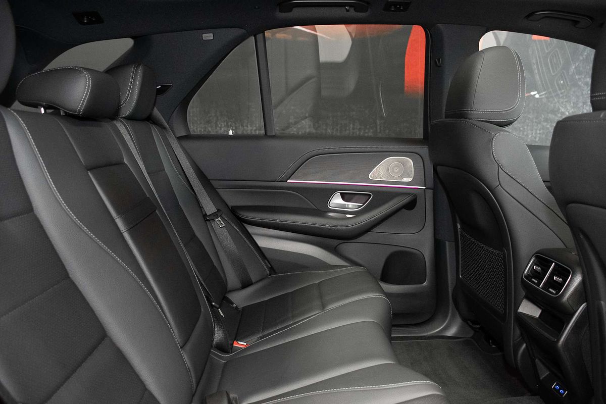 2024 Mercedes-Benz GLE300d Night Edition Review: Diesel Luxury with Presence