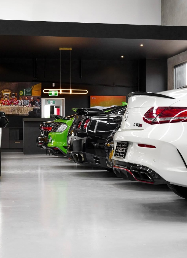 Private Sale vs Specialist Dealer: Selling Luxury Cars in Australia