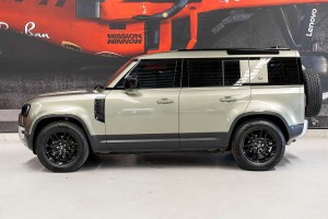 2023 Land Rover Defender 110 P300