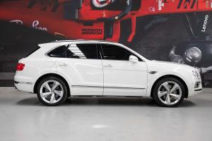 2016 Bentley Bentayga 