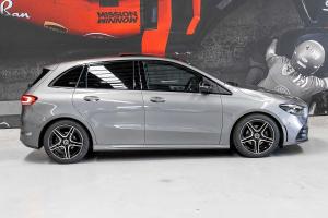 2021 Mercedes-Benz B-Class B180