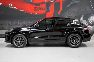 2023 Porsche Macan T
