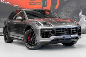 2025 Porsche Cayenne GTS