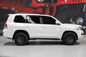 2021 Toyota Landcruiser VX