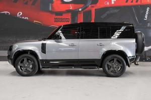 2024 Land Rover Defender 110 D300 X-Dynamic SE