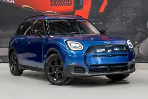 2024 MINI Countryman SE Classic