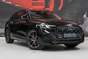 2024 Audi Q8 60 TFSI e S line