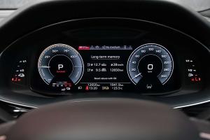 2024 Audi Q8 60 TFSI e S line