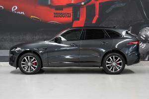 2023 Jaguar F-PACE 400 Sport