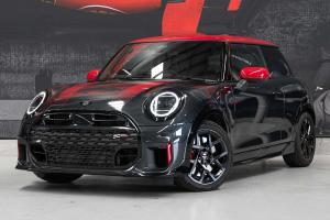 2025 MINI Cooper JCW Favoured
